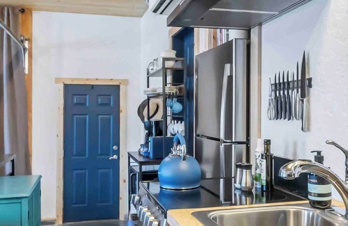 Bozeman Apartment | Charming Studio 10 min from airport dog friendly