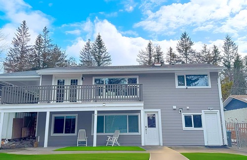Williams Lake Apartment | Charming Studio Room | 5 Min to DownTown | Self Check-In | 75" TV