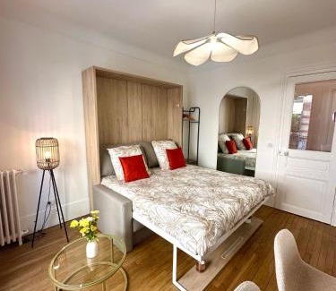 Combat Apartment | Charming Studio fully equipped Buttes Chaumont