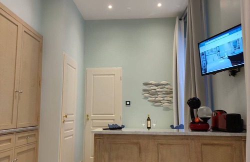 Pezenas Apartment | Charming studio in Pézenas center, air-conditioned, pet-friendly