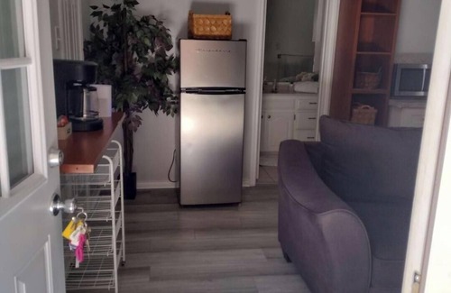 Plano Apartment | Charming studio in peaceful Plano with AC