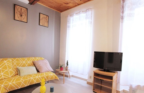 Les Chartreux Apartment | Charming Studio Near Parc Longchamp