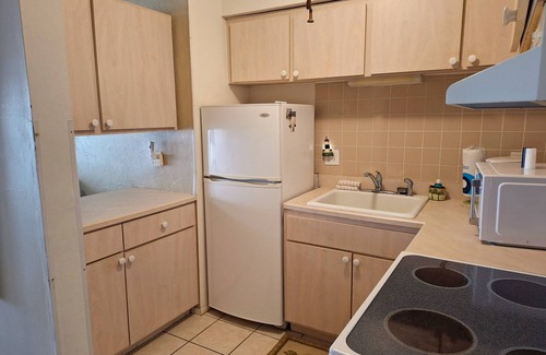Ocean View Halifax Estates Apartment | Charming studio on the beach in lowkey Daytona Beach Shores with WiFi and AC.