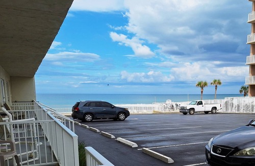 Ocean View Halifax Estates Apartment | Charming studio on the beach in lowkey Daytona Beach Shores with WiFi and AC.