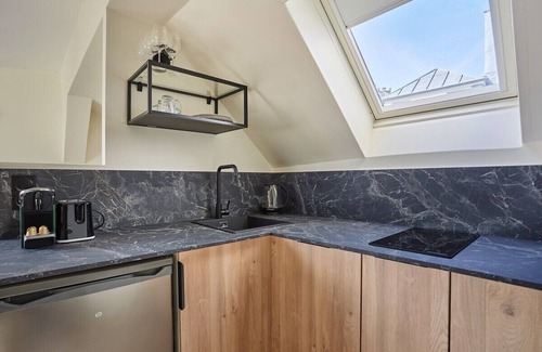 Strasbourg -Saint-Denis Apartment | Charming Studio rooftops of Paris Center/Bourse