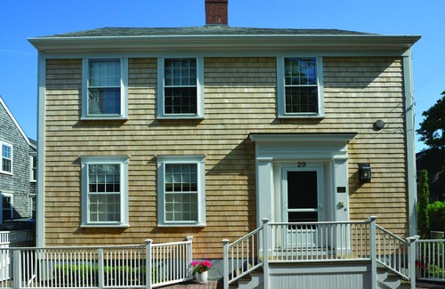Nantucket Town House | Charming Studio Unit - King and Twin Beds - Private Bath