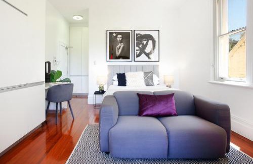 Glebe Apartment | Charming Studio With Balcony in Inner-City Glebe