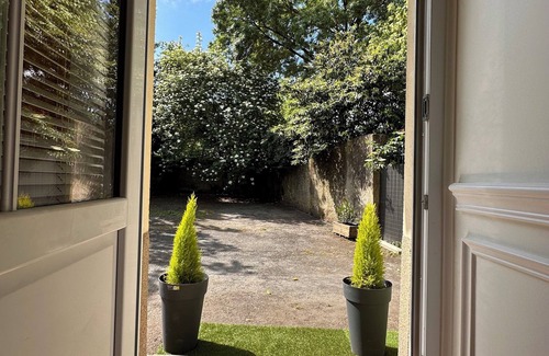 Vieux Malakoff Apartment | Charming studio with terrace and parking - close to downtown