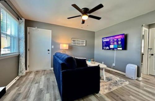 Trenton Apartment | Charming, Stylish remodeled Trenton Apartment
