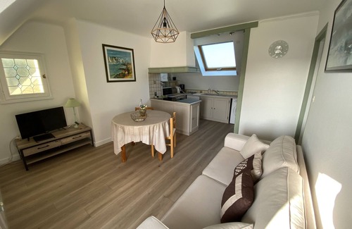 Larmor-Baden Apartment | Charming T2 apartment overlooking the islands of the Golfe du Morbihan