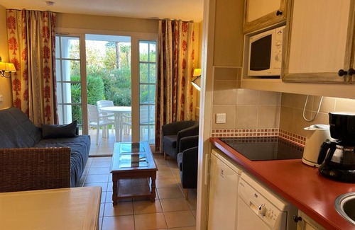 Behobie Apartment | Charming T2 with Pool and Parking, Near Hendaye