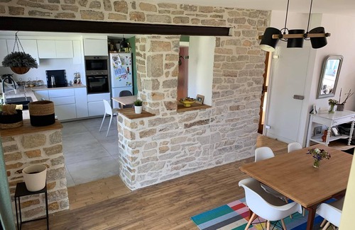 Vannes House | Charming town house sleeps 7 to 11