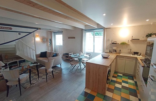 Etel House | Charming Townhouse in the Heart of Étel – classe3*