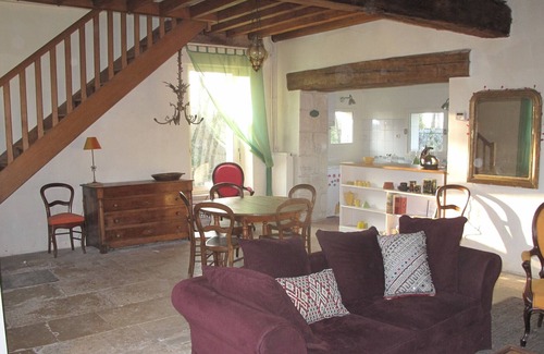 Missy-aux-Bois House | Charming traditional stone house in the heart of the countryside.