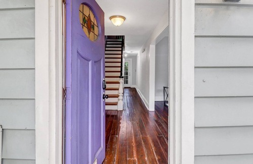 Beach Institute House | Charming Trio of Homes w/ Large Private Courtyard by Lucky Savannah