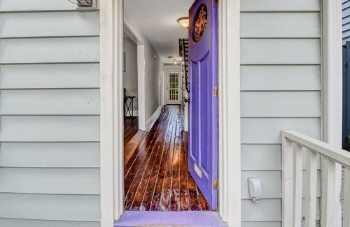 Beach Institute House | Charming Trio of Homes w/ Large Private Courtyard by Lucky Savannah