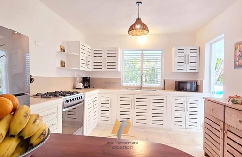 La Iglesia House | Charming Twin house - 2BR A/C - 400M beach - Private Jacuzzi/Common Pool