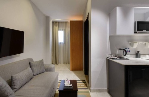 Cairo Apartment | Charming Twin Superior Studio with Garden Views and Free Breakfast