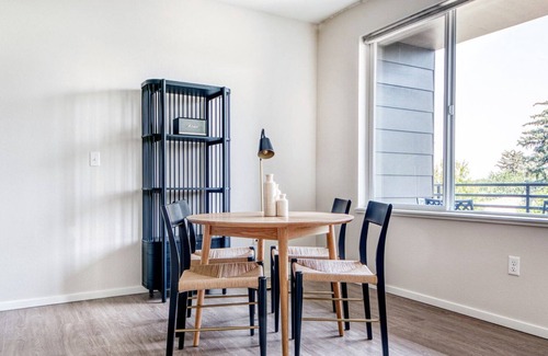University Park Apartment | Charming University 2BR w/ W/D, Roof Deck, next to U of D, by Blueground