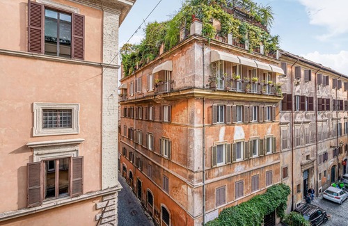 Rione VII Regola Apartment | Charming vacation apartment in the middle of the eternal city of Rome.