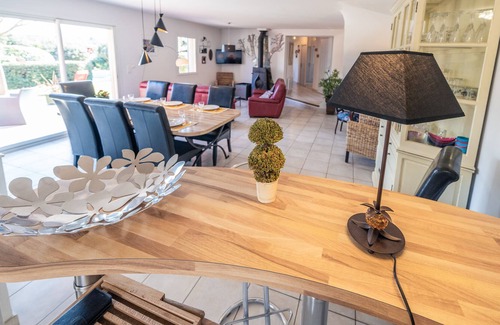 Mollans-sur-Ouveze Villa | Charming villa facing the Ventoux, 1km from the village with heated swimming pool.