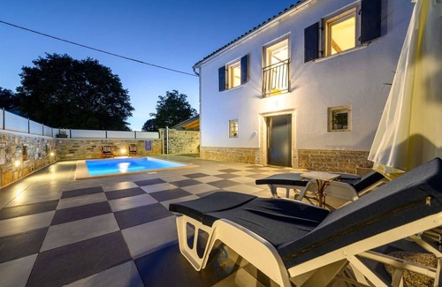 Muntrilj Villa | Charming Villa Casa E&J with Private Pool for up to 4 Guests