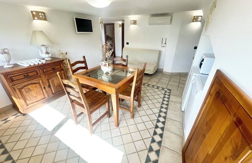 Montefiascone Villa | Charming villa in Umbria - sleeps 16 - lake view - Pool, jacuzzi and events room
