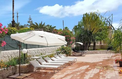 Fontane Bianche Villa | Charming Villa in Fontane Bianche with Private Pool