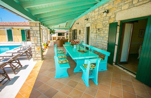 Radetici Villa | Charming Villa Luce Ribari in Istria Countryside