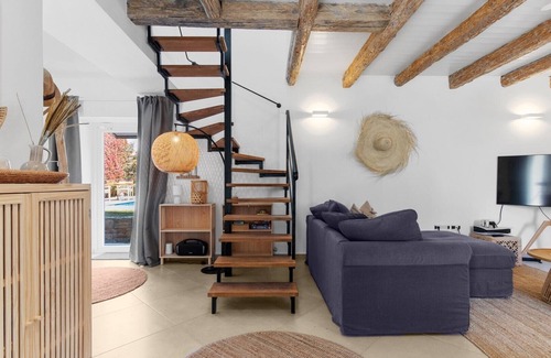 Nova Vas Villa | Charming Villa ViN with swimming pool
