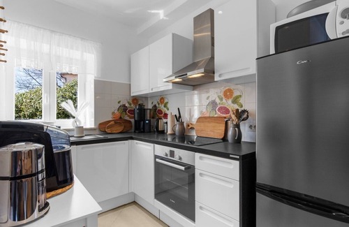Nova Vas Villa | Charming Villa ViN with swimming pool