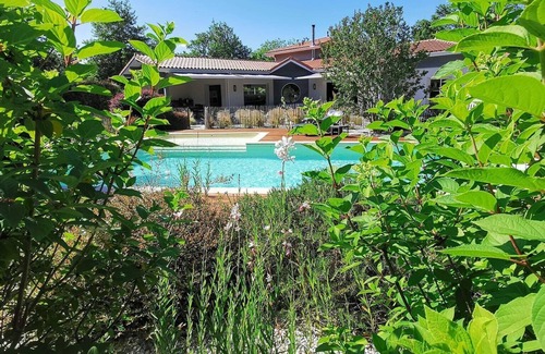 Biscarrosse House | Charming villa with heated pool in lush greenery!