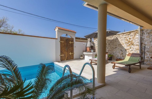 Tribalj House | Charming villa with heated private pool, BBQ, playground, washing machine