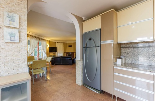Mollafeneri Villa | Charming Villa with Pool and Garden in Gebze