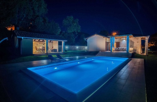 Drnis Villa | Charming villa with private pool