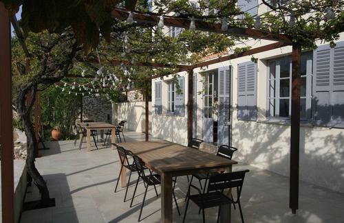 Golfe Juan Villa | Charming villa with sea view and heated swimming pool on the heights of GolfJuan