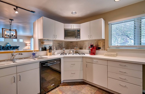 Downtown Flagstaff House | Charming, Walk to Town, 4 BR Home in Downtown Flagstaff