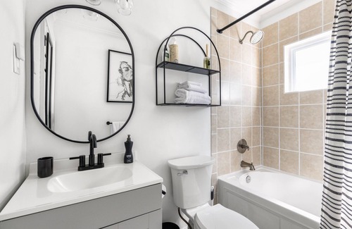 Murfreesboro House | Charming & Warm Apartment in Great Location!