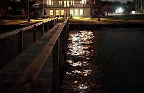 Currituck County House | Charming Water Front Cottage at the Outer Banks with private dock