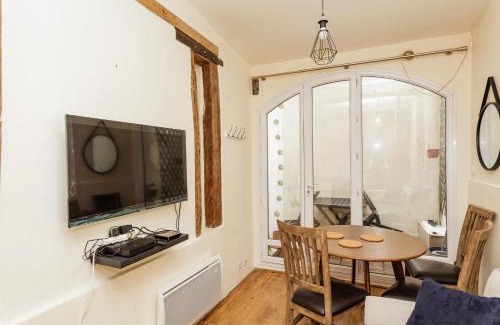 Batignolles Apartment | Charming with Terrace in the Heart of the 17th