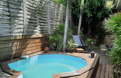 Le Diamant House | Charming Wooden Bungalow, 100m from the Beach, private pool
