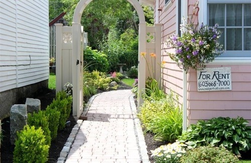 Rockport Cottage | Charming year round cottage - Pet Friendly with Wi-Fi