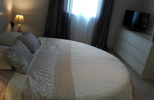 Pont-Saint-Esprit Villa | Charming zen villa, luxury, calm, view, Ardèche, Uzès, Avignon, Provence