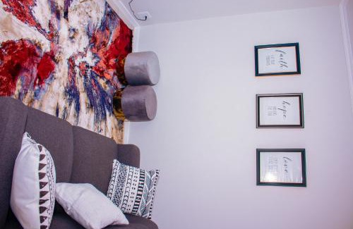 Witfield Apartment | Charms and bows studio apartment -near ORT airport