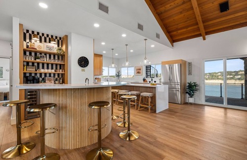 Point Venture House | Chasing Summer - Private Lakefront Luxury on Lake