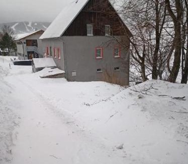 Loucna Pod Klinovcem Cabin | Chata Na Rozcestí