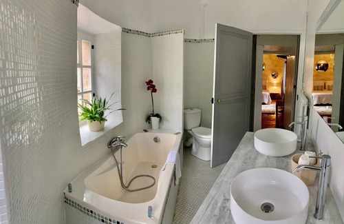 Saint-Andre-de-Majencoules House | Chateau du rey Restaurant L'Abeuradou