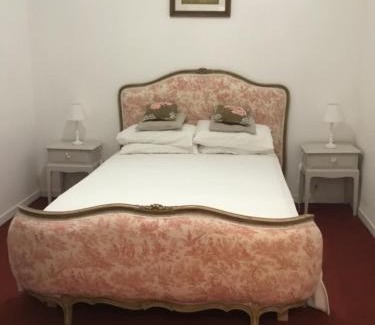 Agris House | Chateau des Fouilloux - Guest House