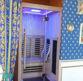 Bouffere Bed & Breakfast | Chateau du Hallay