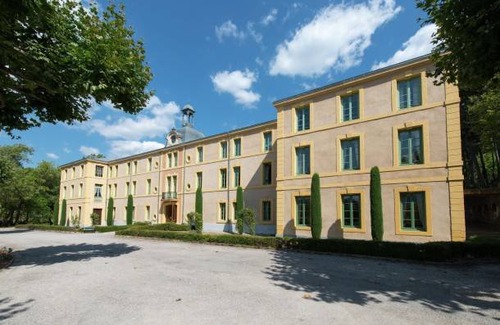 Montbrun-les-Bains Apartment | Chateau des Gipières 23